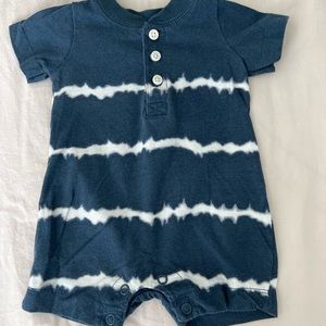 Old Navy Romper newborn, smoke free home, pet friendly home (dogs)